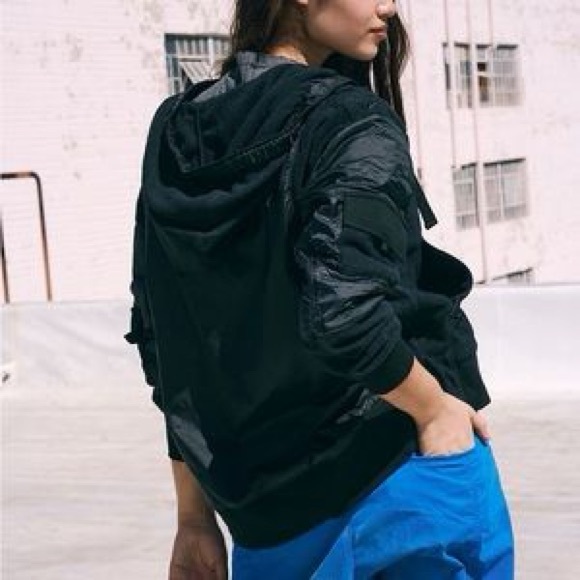 Nwot | Free People Movement In Bound Zip Up | Medium - Picture 3 of 3